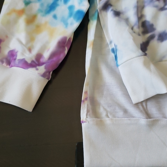 Hi/lo tie die pull over - Picture 2 of 4
